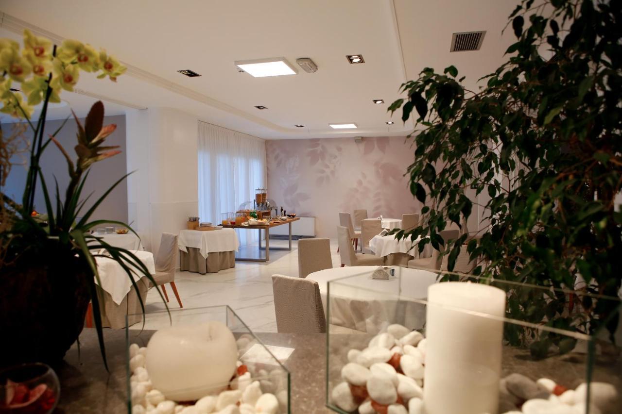 Hotel Scia' On Martin Buscate Zewnętrze zdjęcie